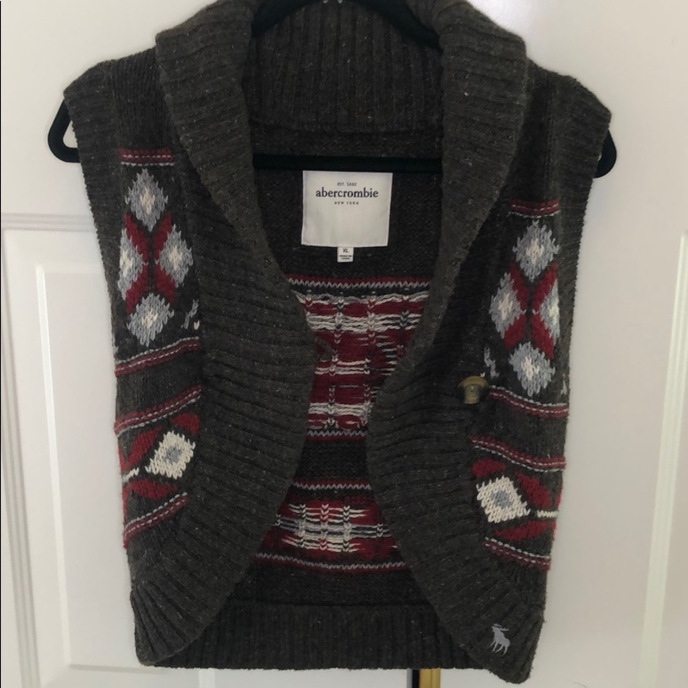 Abercrombie Brown Knit w Color block detail Vest